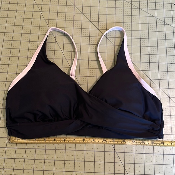 Black bikini top - Picture 1 of 6